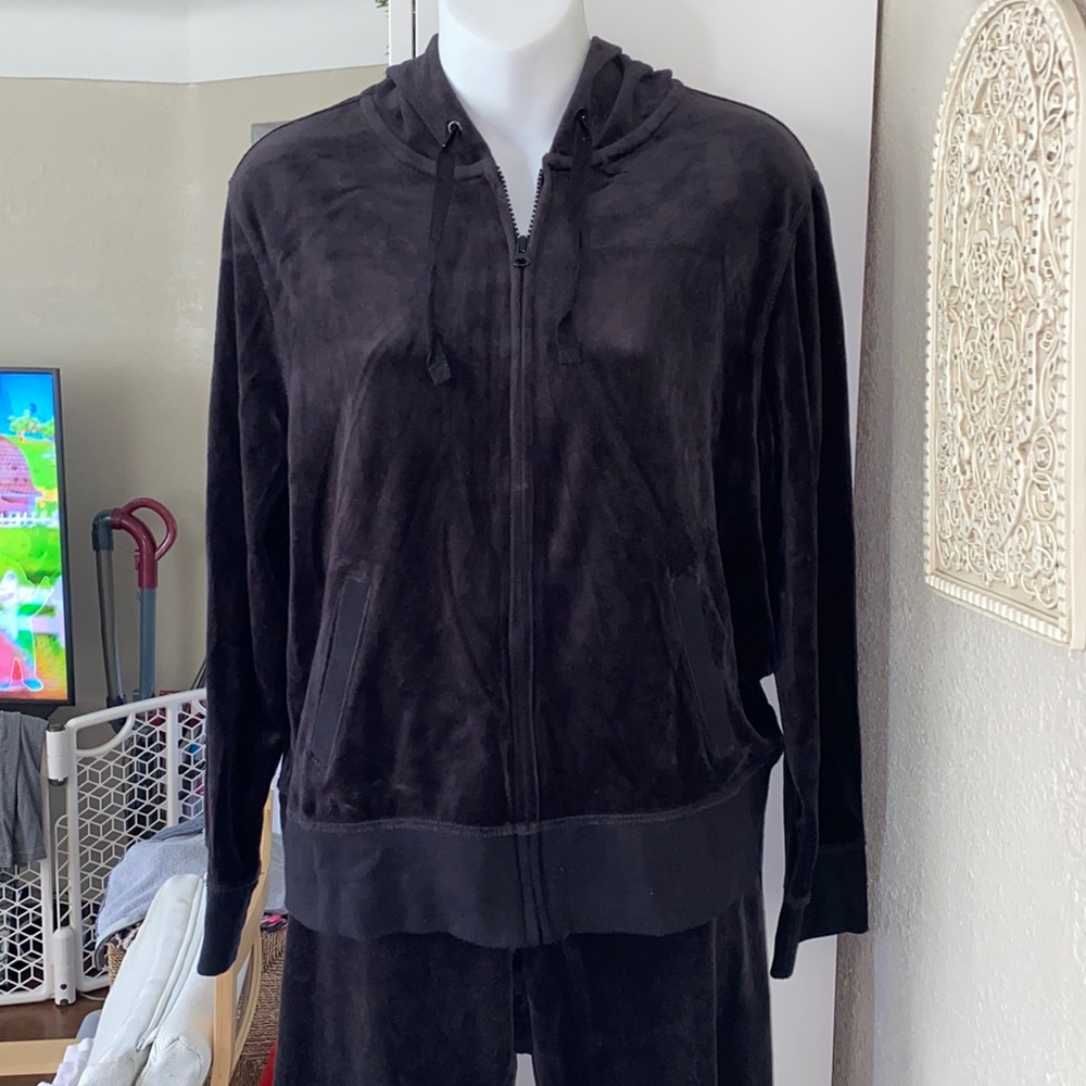 A tracksuit from Old Navy intimates lingerie